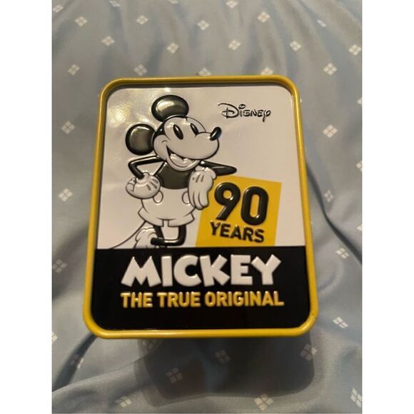 Disney Mickey Mouse 90th Anniversary Commemorative Retro Accutime Wristwatch main image 11